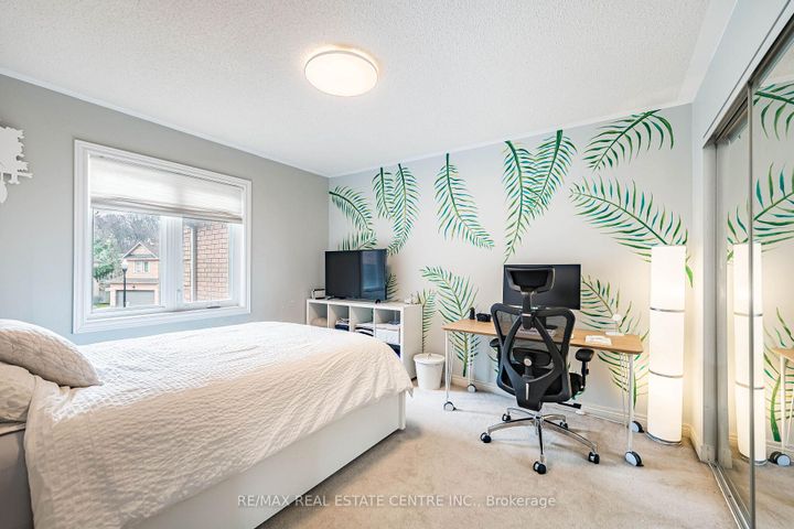 Photo 34 at 18 - 1905 Broad Hallow Gate, Erin Mills, Mississauga