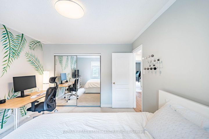 Photo 35 at 18 - 1905 Broad Hallow Gate, Erin Mills, Mississauga