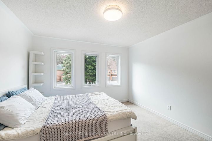 Photo 36 at 18 - 1905 Broad Hallow Gate, Erin Mills, Mississauga