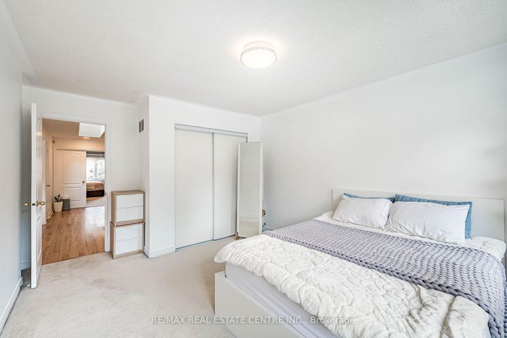 Photo 37 at 18 - 1905 Broad Hallow Gate, Erin Mills, Mississauga