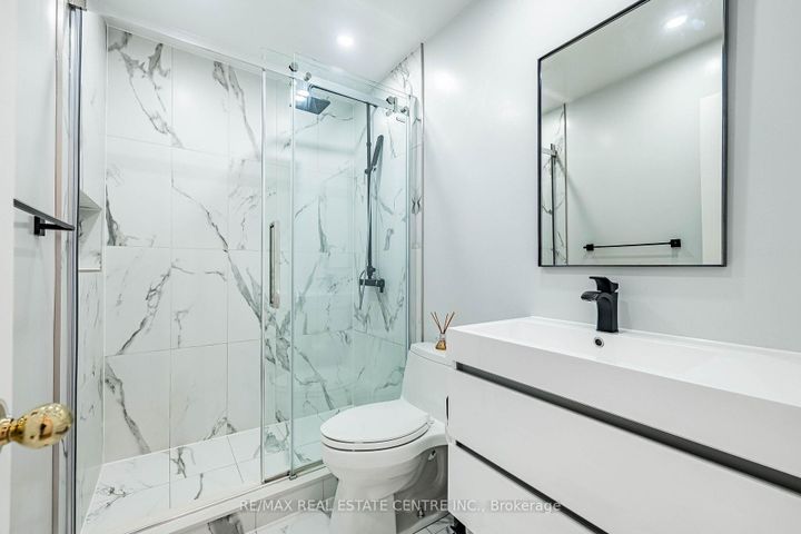 Photo 38 at 18 - 1905 Broad Hallow Gate, Erin Mills, Mississauga