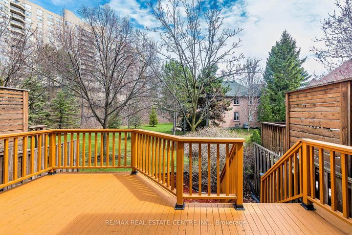 Photo 45 at 18 - 1905 Broad Hallow Gate, Erin Mills, Mississauga