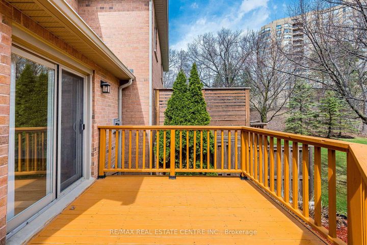Photo 46 at 18 - 1905 Broad Hallow Gate, Erin Mills, Mississauga