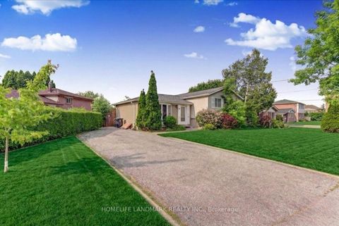 Photo 1 at 25 Secroft Crescent, Black Creek, Toronto