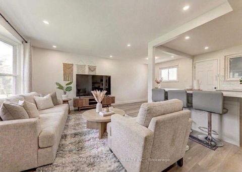 Photo 5 at 25 Secroft Crescent, Black Creek, Toronto