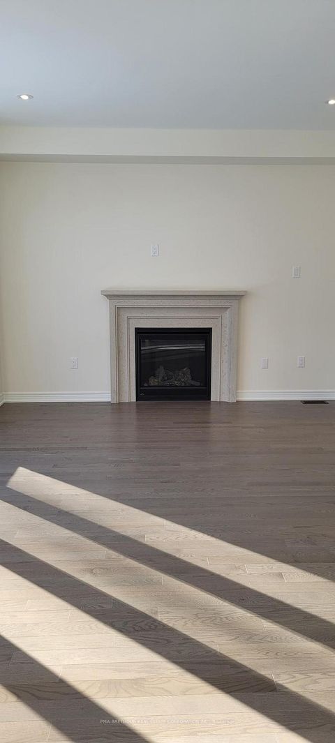 Photo 9 at 149 Dovedale Drive, Keswick South, Georgina