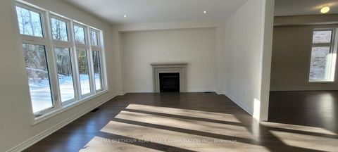 Photo 10 at 149 Dovedale Drive, Keswick South, Georgina