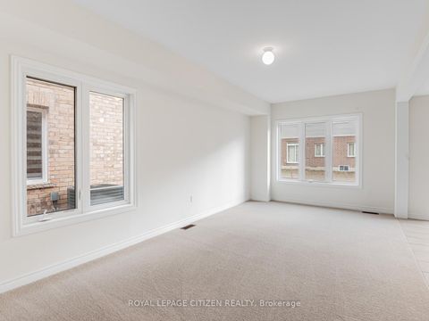 Photo 5 at 7 Wayne Allison Drive, Sutton & Jackson's Point, Georgina