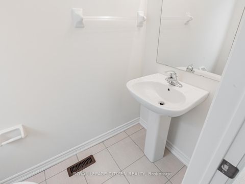 Photo 17 at 7 Wayne Allison Drive, Sutton & Jackson's Point, Georgina