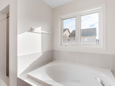 Photo 29 at 7 Wayne Allison Drive, Sutton & Jackson's Point, Georgina