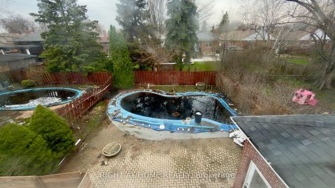 Photo 3 at 21 Mitre Place, The Westway, Toronto