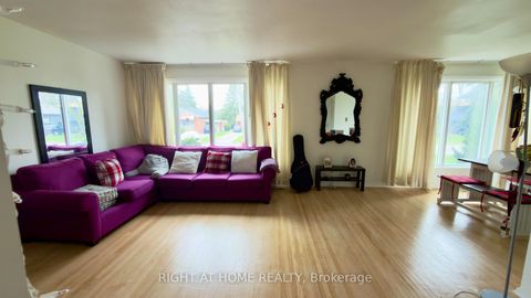 Photo 6 at 21 Mitre Place, The Westway, Toronto