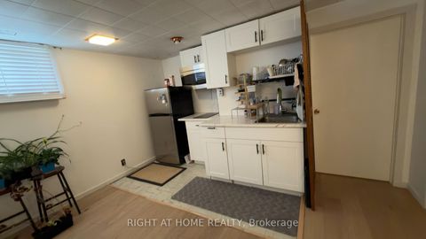 Photo 31 at 21 Mitre Place, The Westway, Toronto