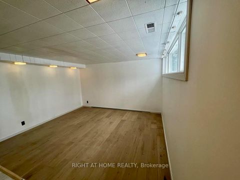 Photo 32 at 21 Mitre Place, The Westway, Toronto