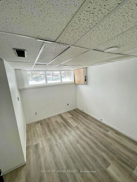 Photo 33 at 21 Mitre Place, The Westway, Toronto