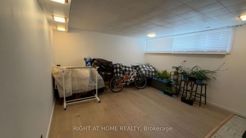 Photo 34 at 21 Mitre Place, The Westway, Toronto