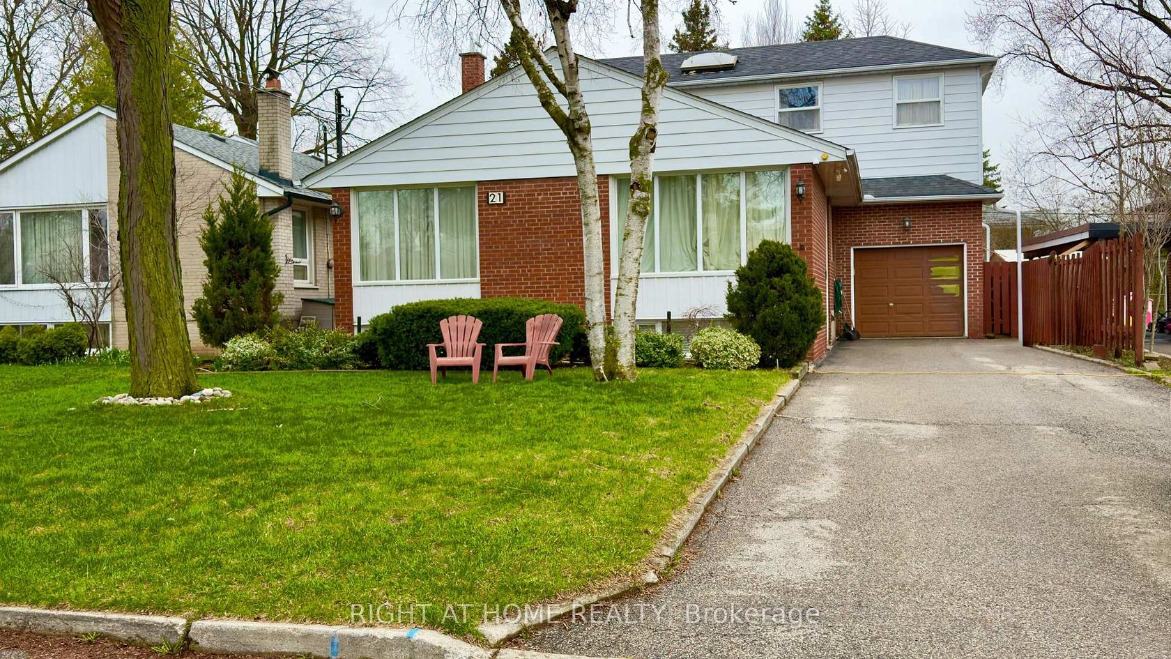 21 Mitre Place, The Westway, Toronto photo number 2