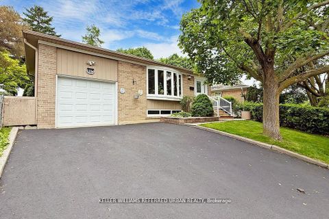 Photo 1 at 11 Midcroft Drive, Malvern West, Toronto