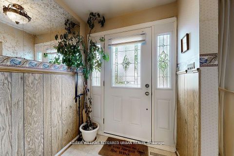 Photo 4 at 11 Midcroft Drive, Malvern West, Toronto