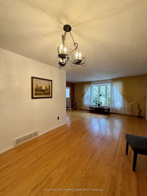 Photo 7 at 11 Midcroft Drive, Malvern West, Toronto