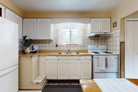 Photo 10 at 11 Midcroft Drive, Malvern West, Toronto