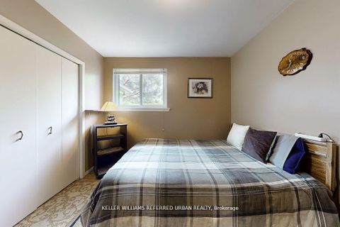 Photo 18 at 11 Midcroft Drive, Malvern West, Toronto