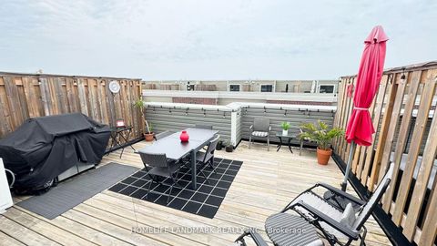 Photo 16 at 27 - 95 Eastwood Park Gardens, Long Branch, Toronto