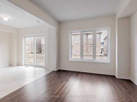 Photo 8 at 5 Wayne Allison Drive, Sutton & Jackson's Point, Georgina