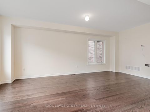 Photo 9 at 5 Wayne Allison Drive, Sutton & Jackson's Point, Georgina