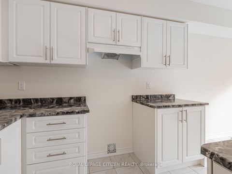 Photo 14 at 5 Wayne Allison Drive, Sutton & Jackson's Point, Georgina