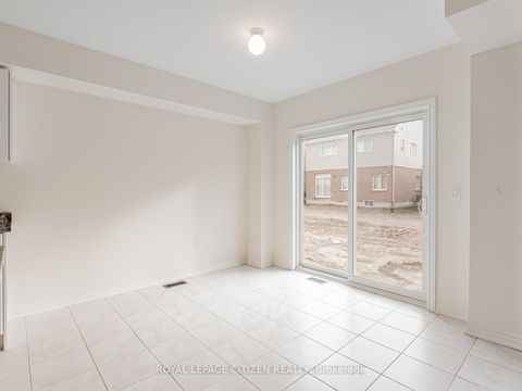 Photo 16 at 5 Wayne Allison Drive, Sutton & Jackson's Point, Georgina