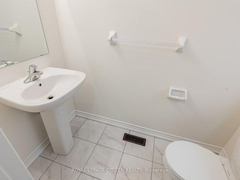 Photo 19 at 5 Wayne Allison Drive, Sutton & Jackson's Point, Georgina