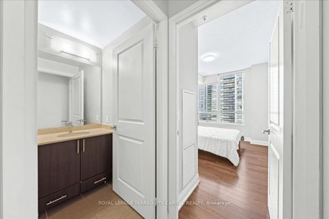 Photo 7 at 505 - 85 North Park Road, Beverley Glen, Vaughan