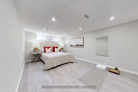 Photo 38 at 16 Woolwick Drive, Woburn, Toronto