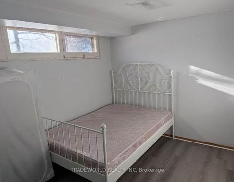 Photo 10 at 25 Linelle Street, Westgate, Toronto