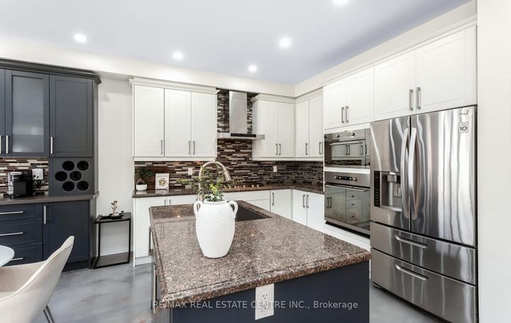 Photo 15 at 157 Niagara Trail, Georgetown, Halton Hills