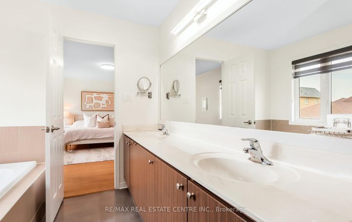 Photo 24 at 157 Niagara Trail, Georgetown, Halton Hills