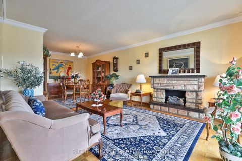 Photo 3 at 101 Benjamin Boake Trail, York University Heights, Toronto