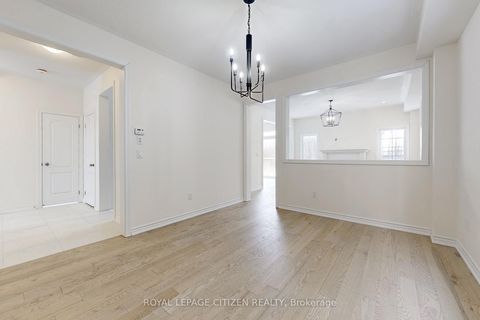 Photo 2 at 129 Cliff Thompson Crescent, Sutton & Jackson's Point, Georgina