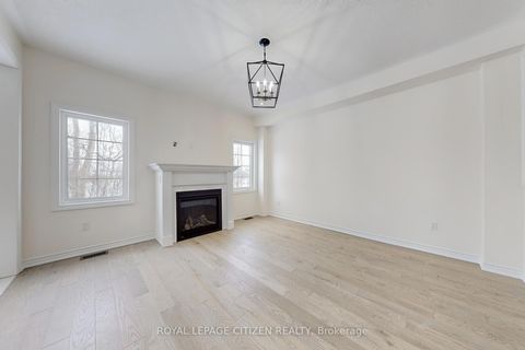 Photo 5 at 129 Cliff Thompson Crescent, Sutton & Jackson's Point, Georgina