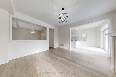 Photo 8 at 129 Cliff Thompson Crescent, Sutton & Jackson's Point, Georgina