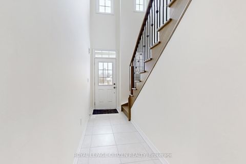 Photo 18 at 129 Cliff Thompson Crescent, Sutton & Jackson's Point, Georgina