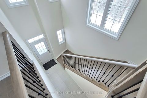 Photo 20 at 129 Cliff Thompson Crescent, Sutton & Jackson's Point, Georgina