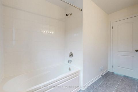 Photo 39 at 129 Cliff Thompson Crescent, Sutton & Jackson's Point, Georgina