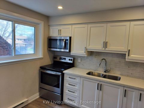 Photo 5 at 18 - 81 Irwin Road, Old Rexdale, Toronto