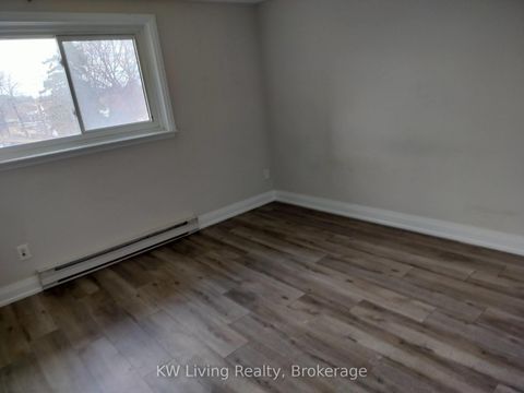 Photo 8 at 18 - 81 Irwin Road, Old Rexdale, Toronto