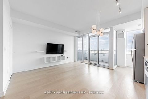 Photo 8 at 313 - 859 The Queensway, Queensway, Toronto