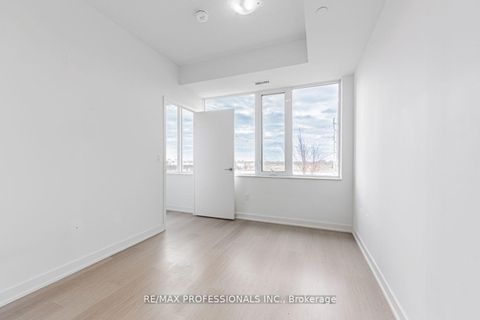 Photo 9 at 313 - 859 The Queensway, Queensway, Toronto