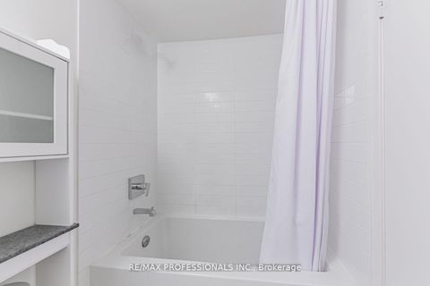 Photo 15 at 313 - 859 The Queensway, Queensway, Toronto