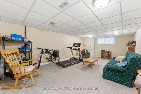 Photo 22 at 154 Hollingsworth Drive, King City, King